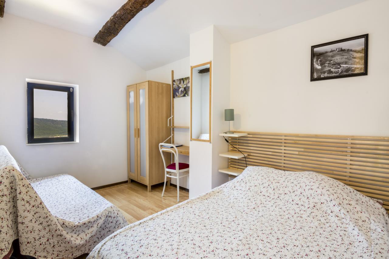 Chambre D'Hotes - Ferme De Chanteraine Aiguines Bagian luar foto